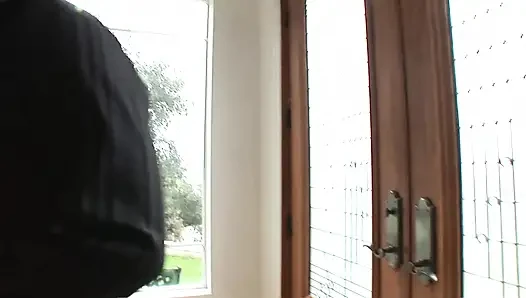Büyük memeli latin bebek sikiliyor ve üzerine boşalıyor