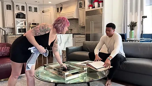 Versautes zimmermädchen wird gefickt