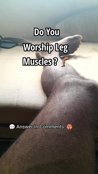 Do you worship my muscles ?  Feet Worshipping black