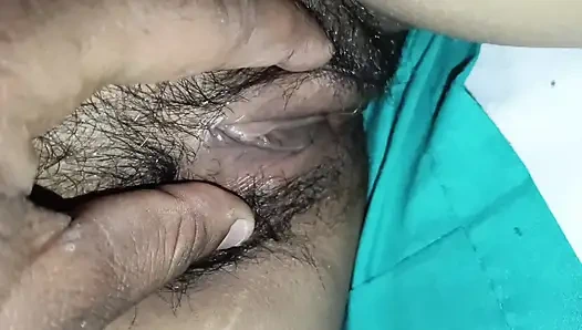 Ich habe die muschi eines desi bhabhi im dorf gefickt