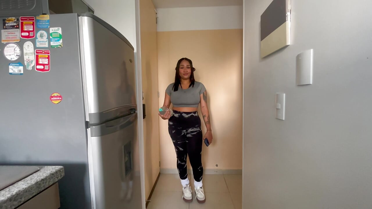 I Discover That My Stepsister-in-law Does Porn and We End up Fucking Very Well in Exchange for My Silence