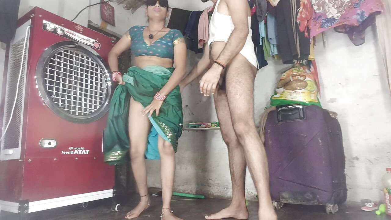 StepSister hit ass, sucked his cock from stepbrother's cock and sucked water from his cock Hindi audio