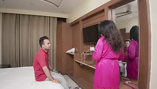 indian hot housewife ne apne maid ko seduced kiya or usk bde lund se chudwayi gaand hd audio