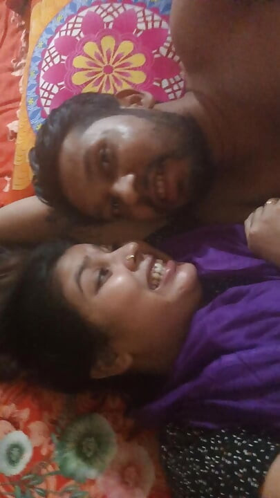 Horny Muslim Wife Seduces Her Husband in Real Desi Home Video DesicoupleBd