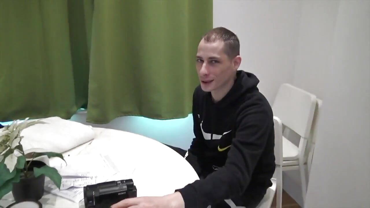 Sexy twink fucked in the morning by his friend