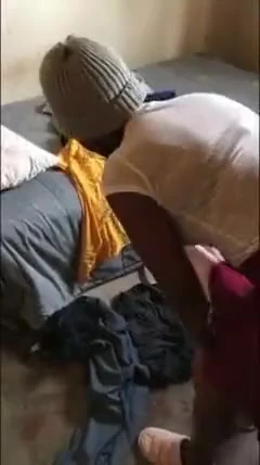 Ich habe unter dem bett stecken geblieben