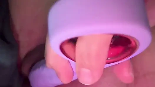 Играю с собой голышом