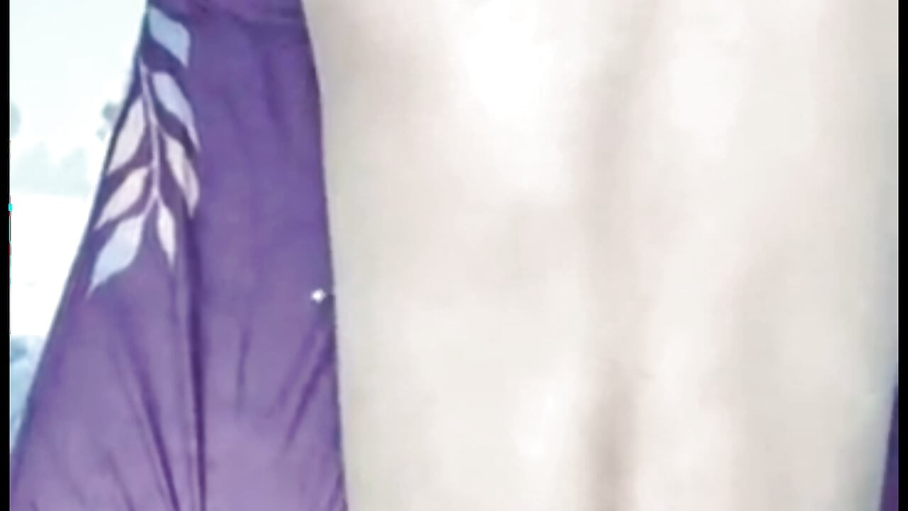 Parosi ki gand dost ki patni jabki uska pati kam par hai