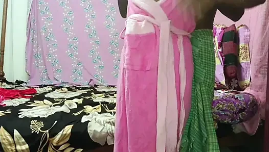 Rekaman seks tante seksi india lagi asik nyepong kontol sampai dicrot di dalam