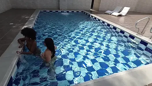 PART ONE.... IN THE POOL.. One day with my friend enjoying the sun and sex, they fill our faces with milk DON'T MISS IT