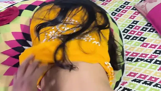 Hintli üvey kız kardeş