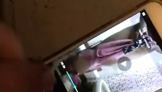 Soledad, arkadaşının kızı için Cum haraç