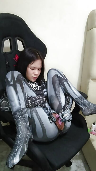 Black Spider Girl learned how to finger using a dildo