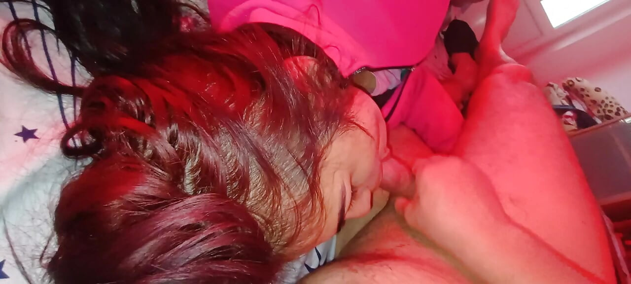 Po prostu się rozluźnij, pozwól mi wcisnąć twoje nasienie głęboko w moją cipkę, mój tyłek