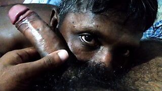 Rohan Rohana Ragama Sri Lankaanse homo papa die plezier geeft aan een jongen
