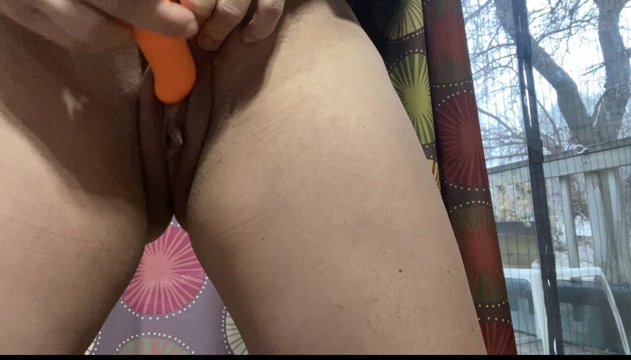 Did neighbors see me use a vibrator on my big clit
