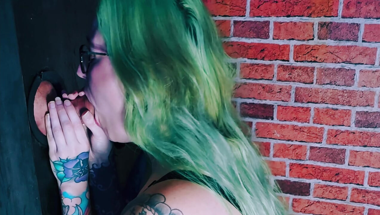 Sucking Thick Cock At The Gloryhole