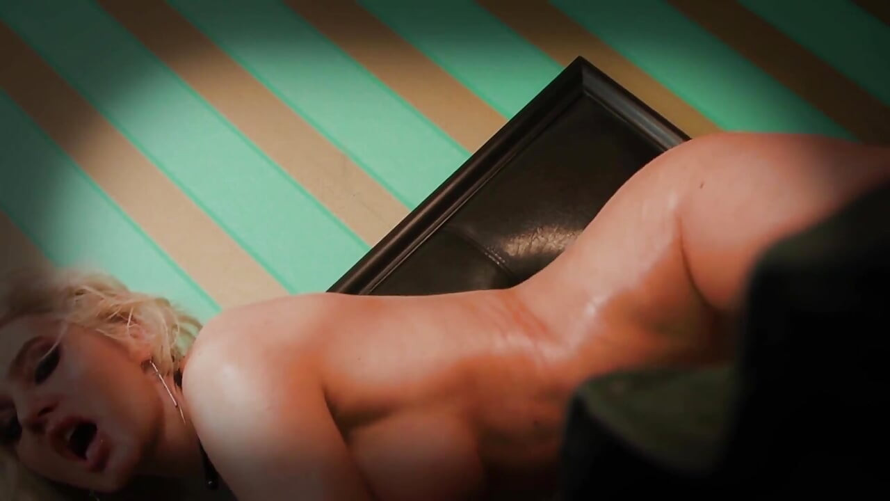 Kadın kılıklı koca aldatılan kocaya dönüşmüş