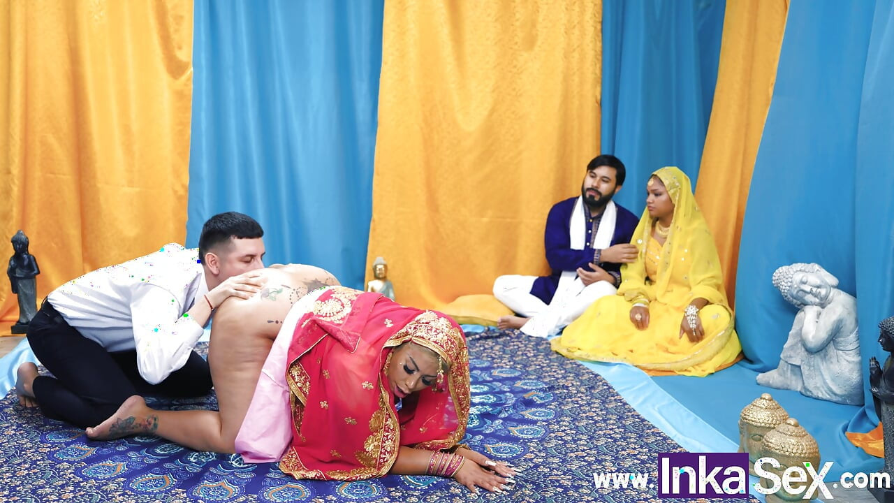 Inka Sex – Chudai – Eine üppige indische Stiefmutter fickt den Freund ihrer Stieftochter und ihre Muschi ist voller Milch.