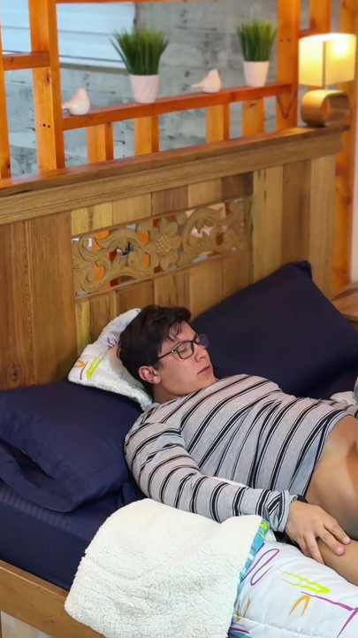 Lucky cheater! He fucked his girlfriend and his maid in the same room! BOTH CREAMPIED! | Clip 1