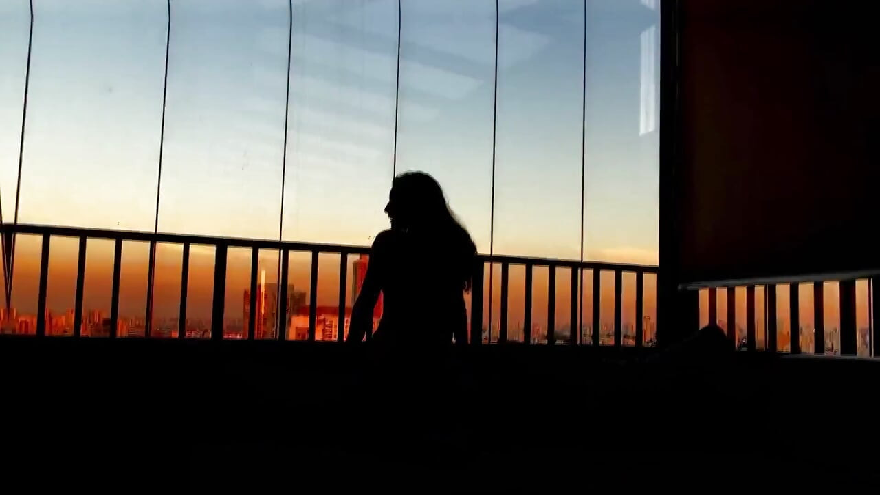 Naughty Argentine Was Showing off on the Balcony of the Building