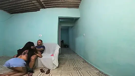 Istri merangkak teman selingkuh dari suaminya