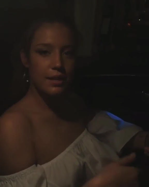 Adele Exarchopoulos in a car