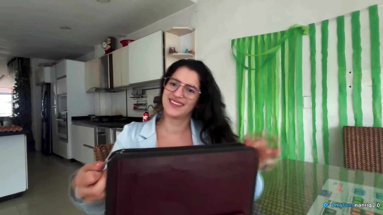 Ugly Real Estate Thinks I'm an Easy Man and That I'll Do Business with Her