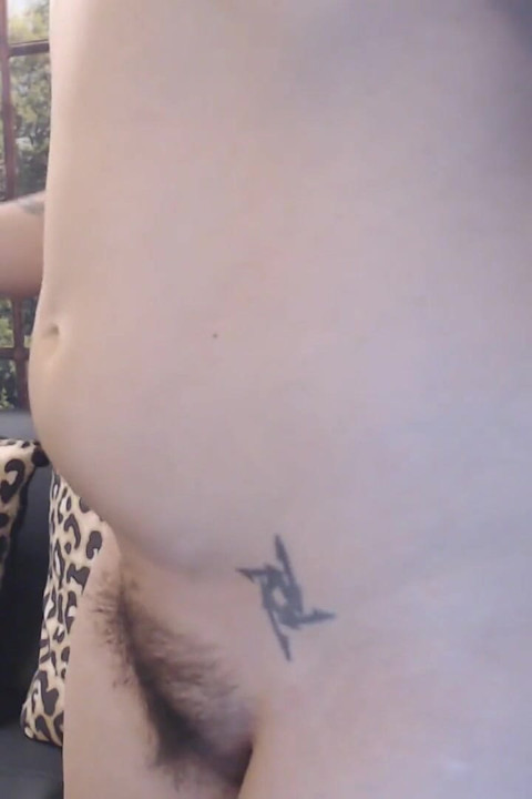Belly drops jiggle wiggle