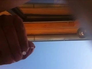 Éjaculation slowmo avec belle vue