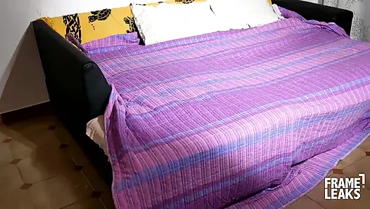 Блондиночка Melissa трахает большой член капитана Eric