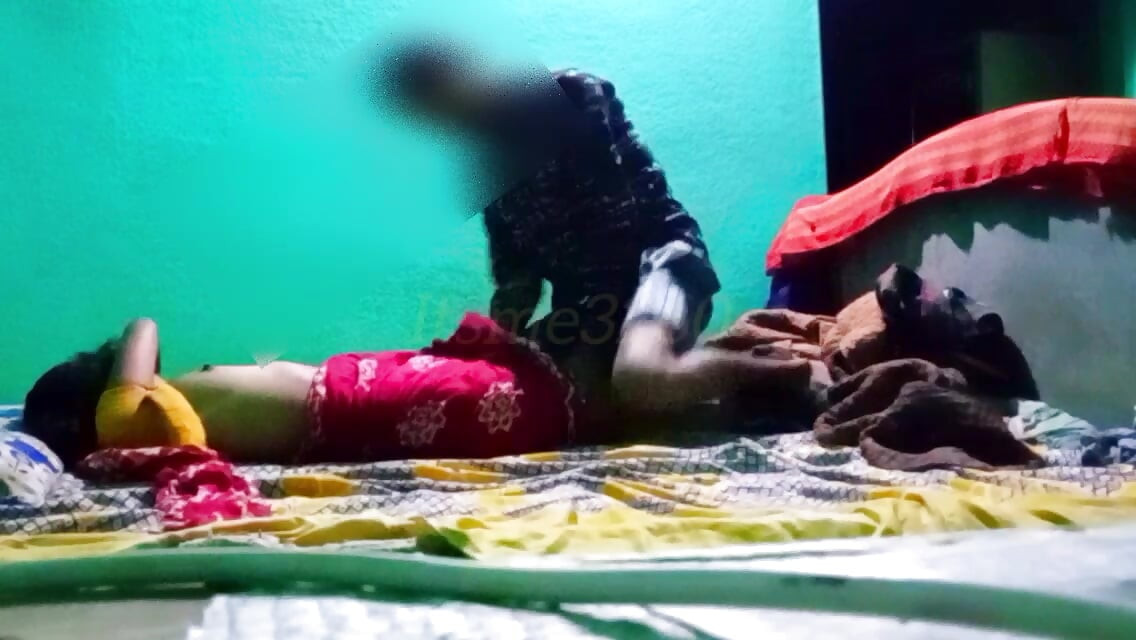 Bhabhi ki mast chudai gharme ghuske hard chudai