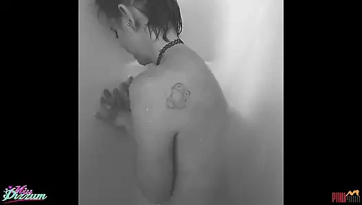 Pemotretan di hutan dicrot dan di kencing