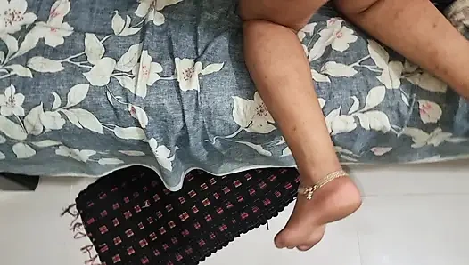 Полное бангладешское голосовое анальное видео траха крупным планом. Новое анальное видео в жене Деши