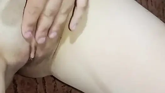 OniSoi - ich habe meine chinesische stiefschwester beim masturbieren erwischt, während sie ihre eigene muschi schaute