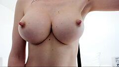 लंबे समय तक कठिन निपल्स बड़े स्तन कैम