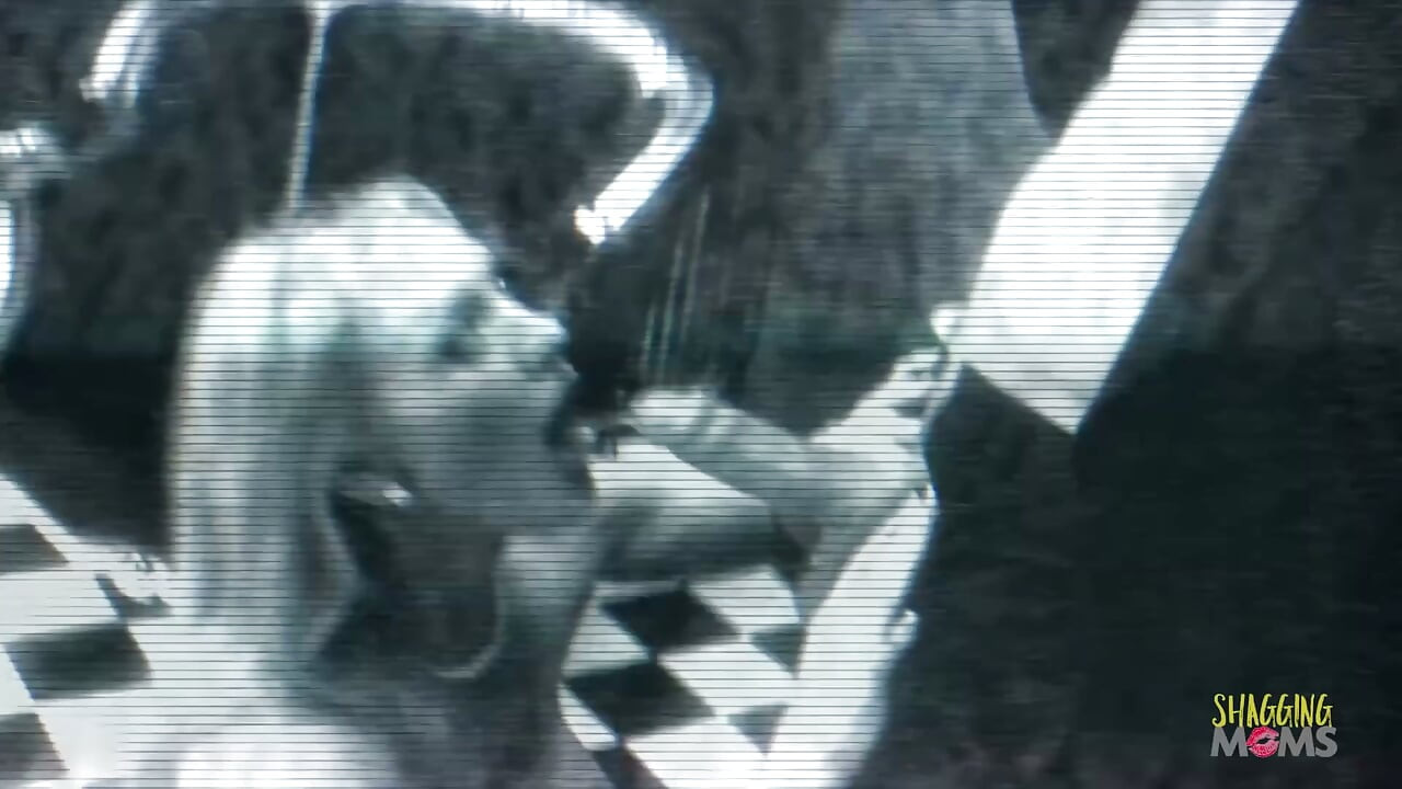 Cum in mouth was the only thing she asked for after her glorious missionary performance