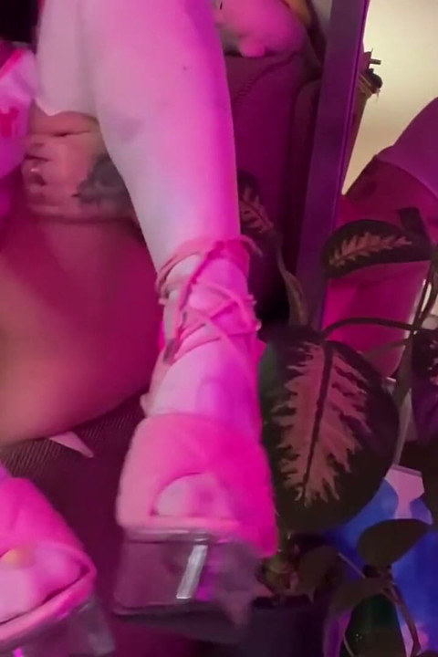 High Heels and Pussy for Stepdaddy