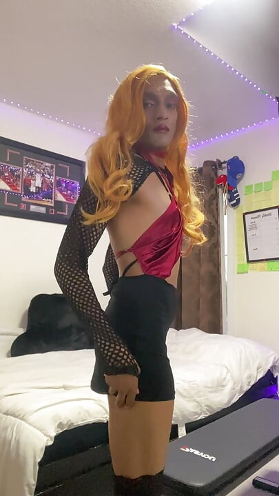 HOT INDIAN FEM BOY SHE MALE SISSY TEEN BOY SLUT WHORE CROSS DRESS COCK IN SKIRT
