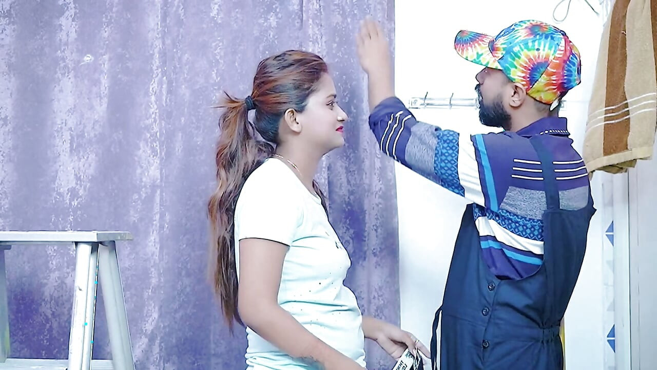Ghar me aaye mistri ke sath ghr ke malkin ne berahmi se chudwayi indian desi girl 18 year