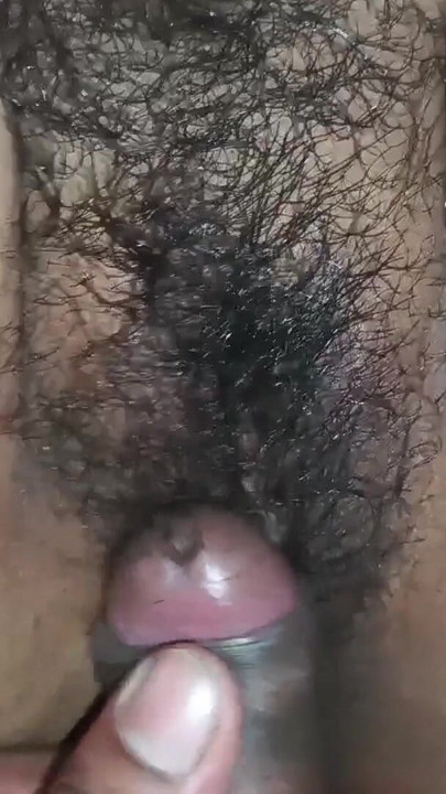 He opened my saree and completely drained my fair pussy by fucking my pussy. | Clip 1