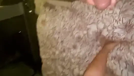 Беременная латина принимает два больших черных члена