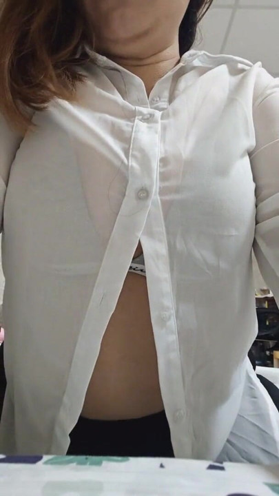 Come and see my sexy big breasts and big | Clip 1
