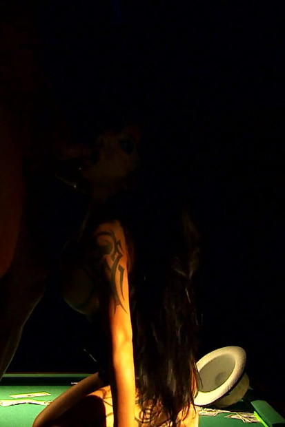 Anální milující lesbičky se straponem a lízáním zadku