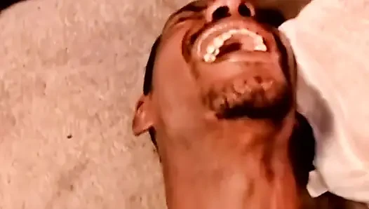Demetrius iyi sikiliyor!