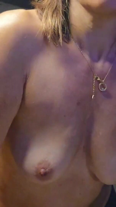 TOPLESS DANCE