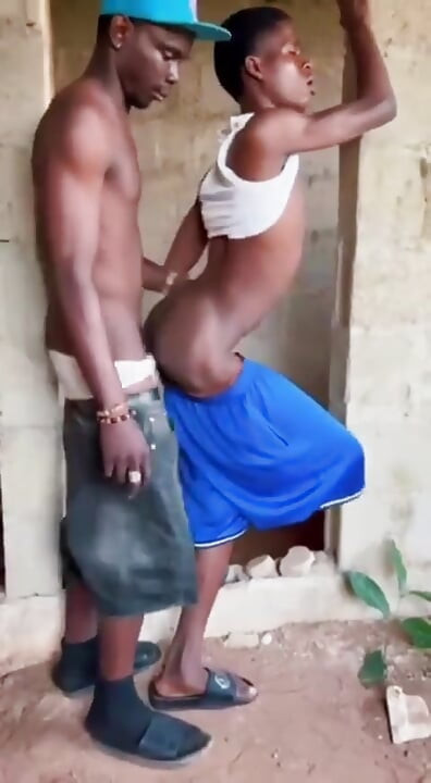 Sex in Uncomplicated Building with Street Guy