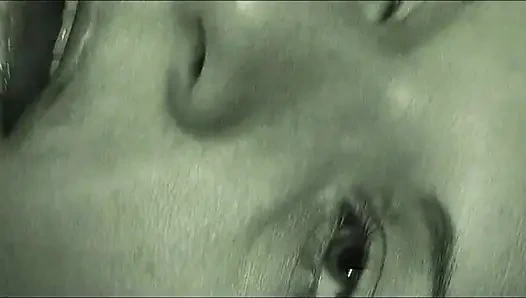 Güzel amatör orta yaşlı seksi kadın evli kadınlar ve büyük yaraklı kocalarla sikişiyor