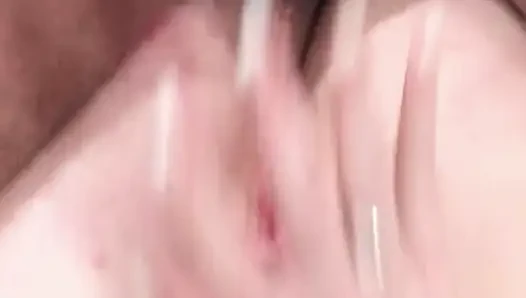 Tante seksi rambut pirang ini telan sperma setelah dientot habis-habisan sampai mengerang keenakan