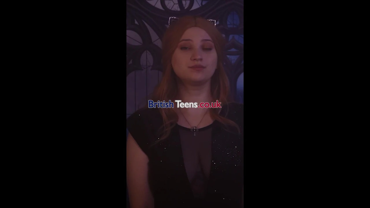 Voici notre nouvelle interprète - la magnifique Victoria Greene !